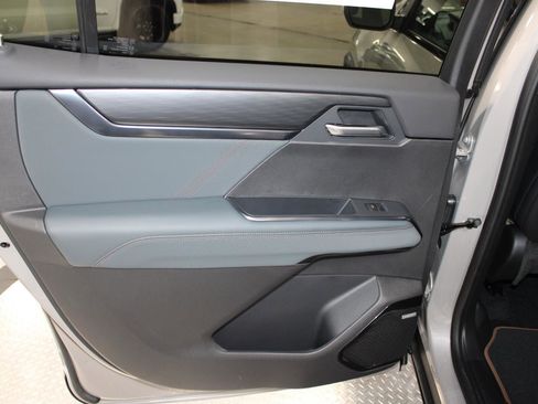 New 2026 GMC Acadia AT4 image 23