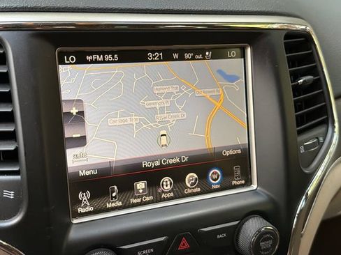 Used 2017 Jeep Grand Cherokee Limited w/ Luxury Group II AWD/4WD image 32