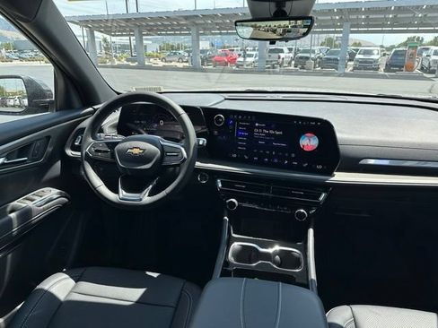 New 2026 Chevrolet Traverse LT w/ Driver Confidence Package AWD/4WD image 26