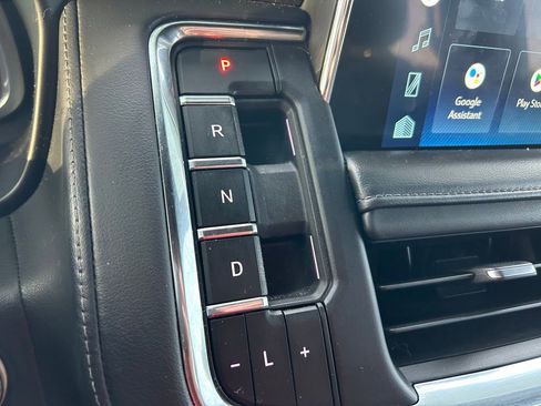 Used 2022 Chevrolet Suburban Z71 w/ Z71 Off-Road Package image 27