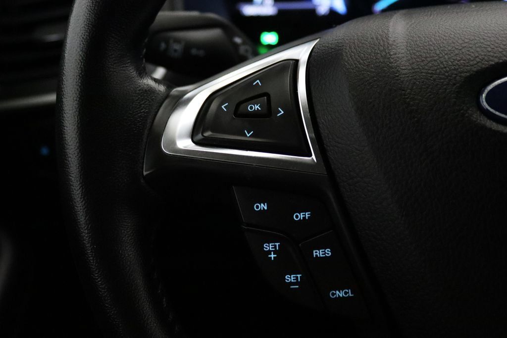 Used 2023 Ford Edge SEL AWD/4WD image 15