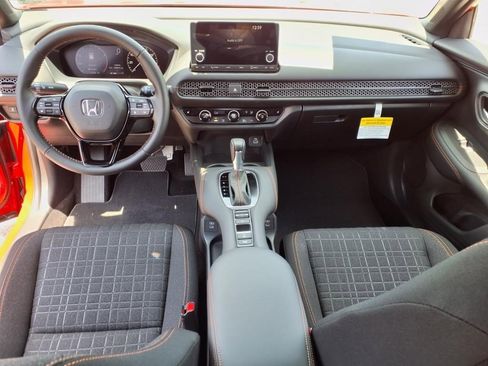 Certified 2025 Honda HR-V Sport image 14