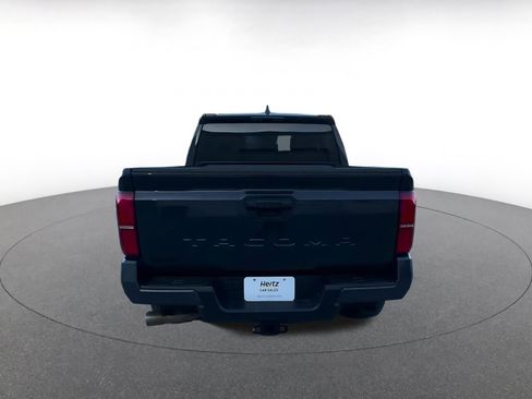 Used 2025 Toyota Tacoma TRD Off-Road image 11