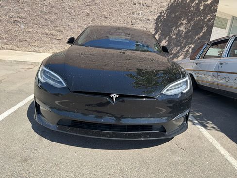 Used 2022 Tesla Model S Plaid AWD/4WD image 2