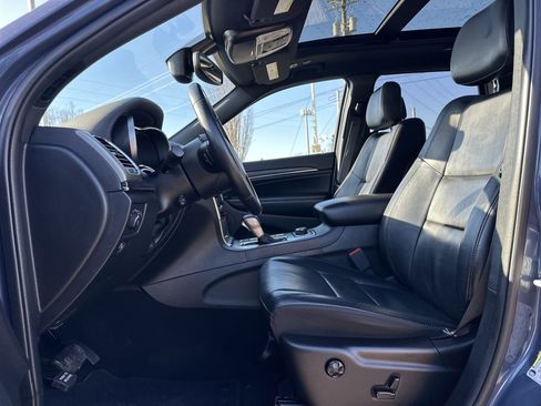 Used 2019 Jeep Grand Cherokee Limited w/ Luxury Group II image 10
