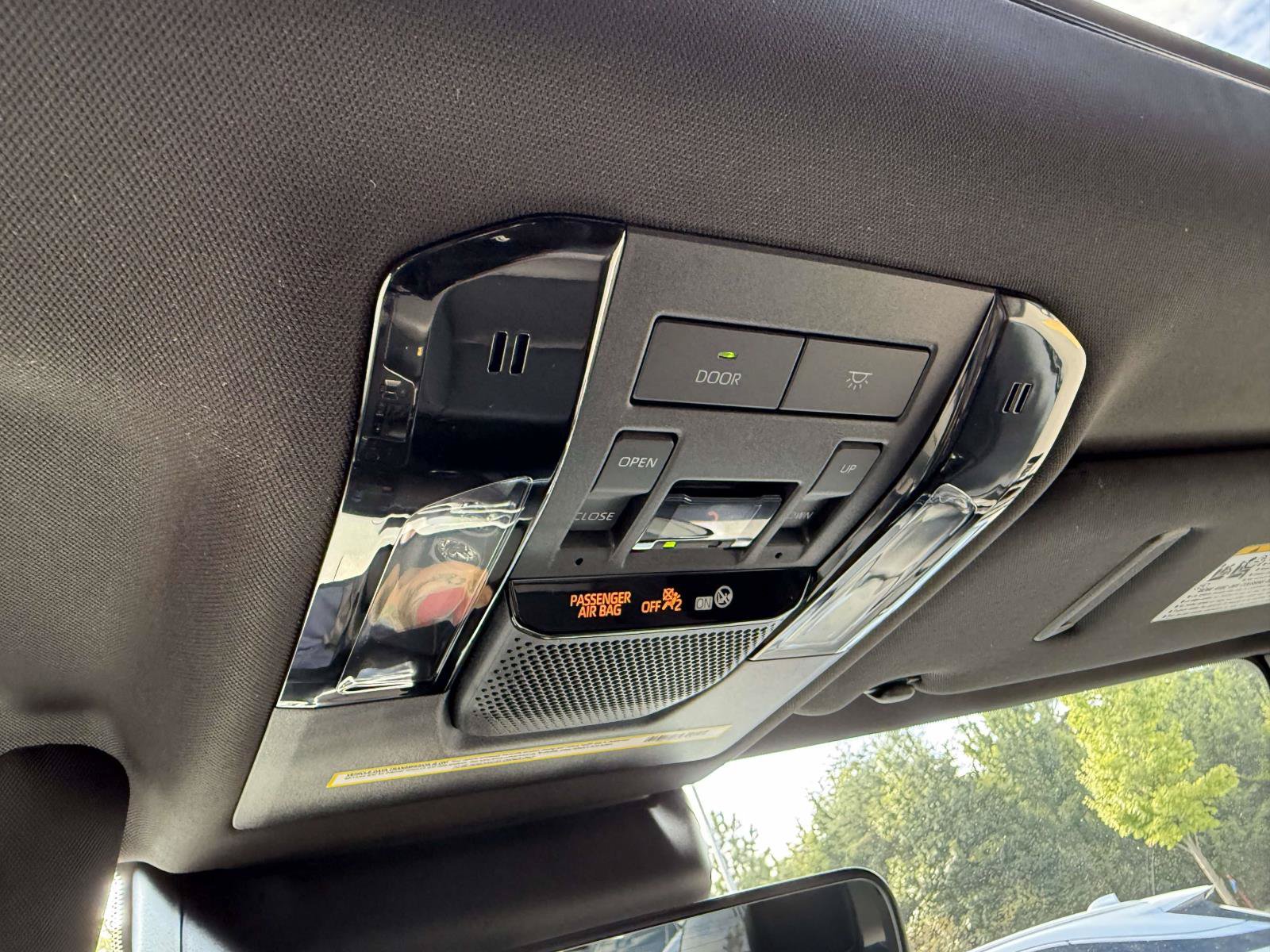 Used 2024 Lexus GX 550 w/ Accessory Package (Z1) AWD/4WD image 25