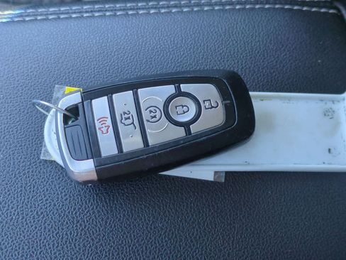 Used 2022 Ford Escape SE w/ Convenience Package image 34