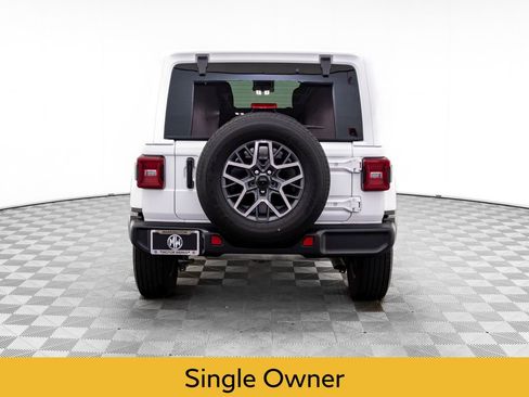 Used 2024 Jeep Wrangler Sahara image 4