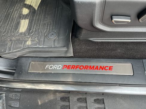 Used 2019 Ford F150 Raptor w/ Equipment Group 802A Luxury AWD/4WD image 39