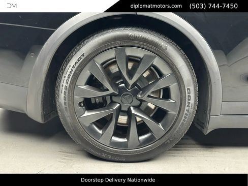 Used 2023 Tesla Model X image 37