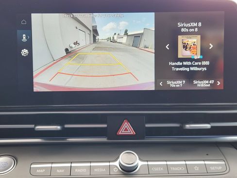 Used 2024 Hyundai Elantra SEL FWD image 17