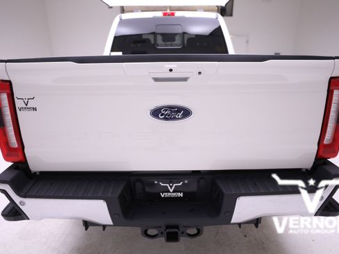 New 2026 Ford F250 Lariat w/ Chrome Package image 4