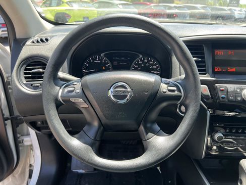 Used 2013 Nissan Pathfinder S AWD/4WD image 33