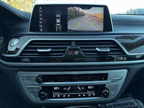 Used 2018 BMW 740i 740i 4dr Sedan image 19