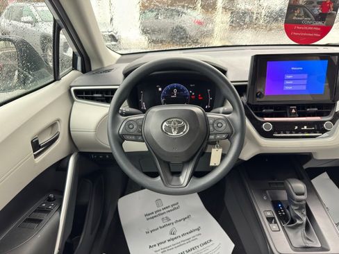 New 2026 Toyota Corolla Cross L image 21