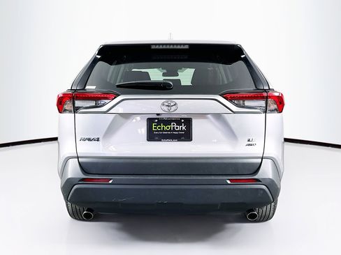 Used 2024 Toyota RAV4 LE image 7