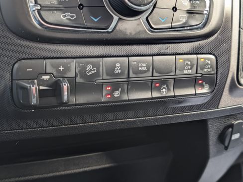 Used 2018 RAM 2500 Power Wagon w/ Luxury Group image 4