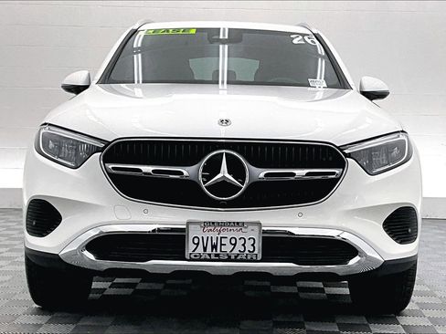 Used 2026 Mercedes-Benz GLC 300 image 2