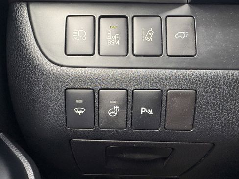 Used 2014 Toyota Highlander Limited Platinum AWD/4WD image 22