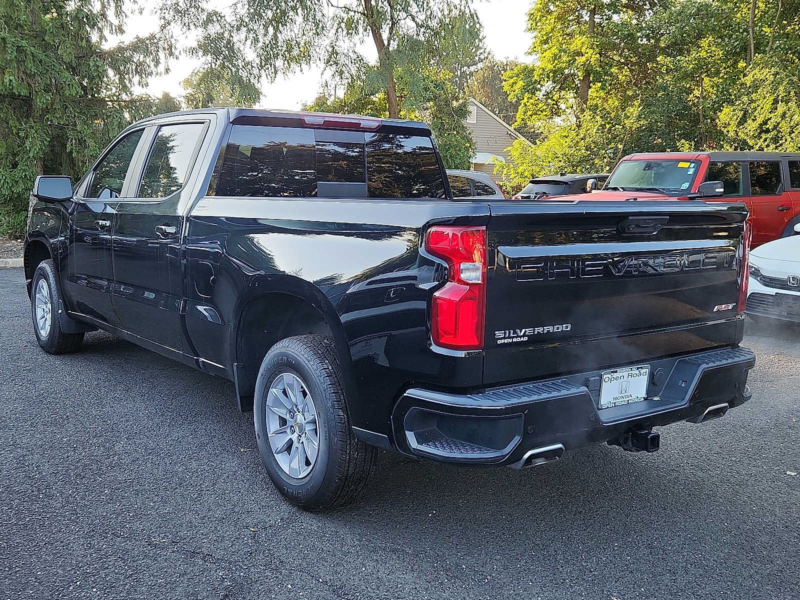 Used 2023 Chevrolet Silverado 1500 RST AWD/4WD image 4