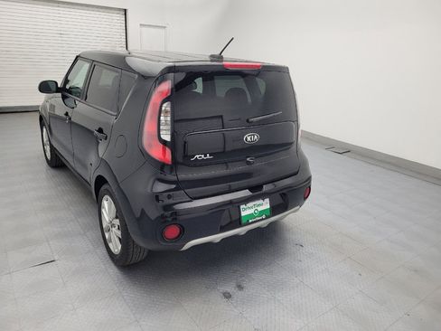 Used 2019 Kia Soul + image 6
