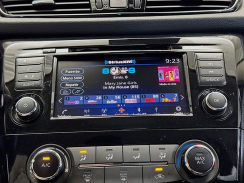 Used 2021 Nissan Rogue Sport S image 10