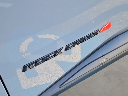 Used 2025 Nissan Rogue SV image 3