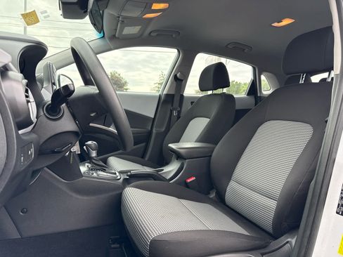 Used 2020 Hyundai Kona SE AWD/4WD image 11