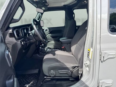 Used 2022 Jeep Wrangler Unlimited Sport AWD/4WD image 5