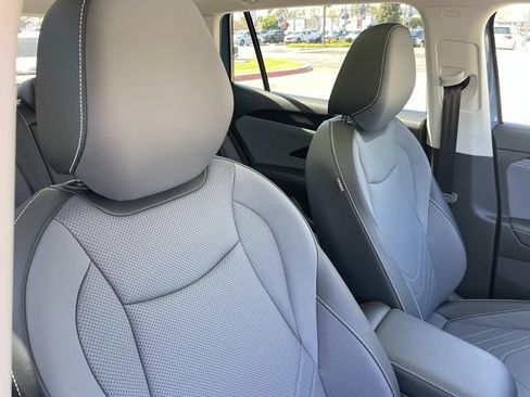 Used 2026 Volkswagen Tiguan SE w/ Panoramic Sunroof Package FWD image 28