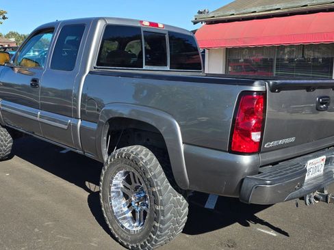 Used 2006 Chevrolet Silverado 1500 LT w/ Light Duty Power Package image 3