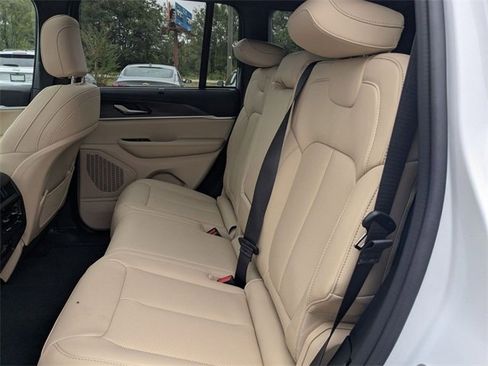 New 2025 Jeep Grand Cherokee Limited w/ Luxury Tech Group II image 33