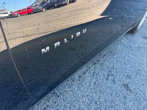 Used 2022 Chevrolet Malibu LS FWD image 9
