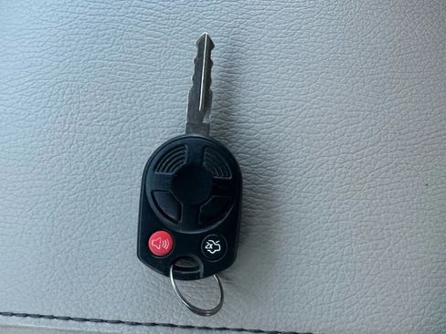 Used 2011 Ford Flex SEL w/ Rapid Spec Order Code image 9