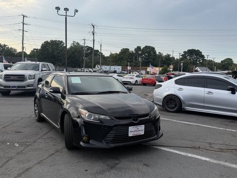 Used 2015 Scion tC FWD image 13
