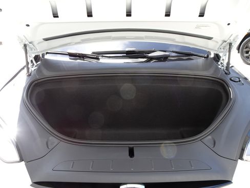 Used 2023 Tesla Model X image 22