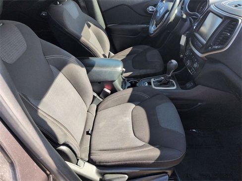Used 2015 Jeep Cherokee Latitude image 29