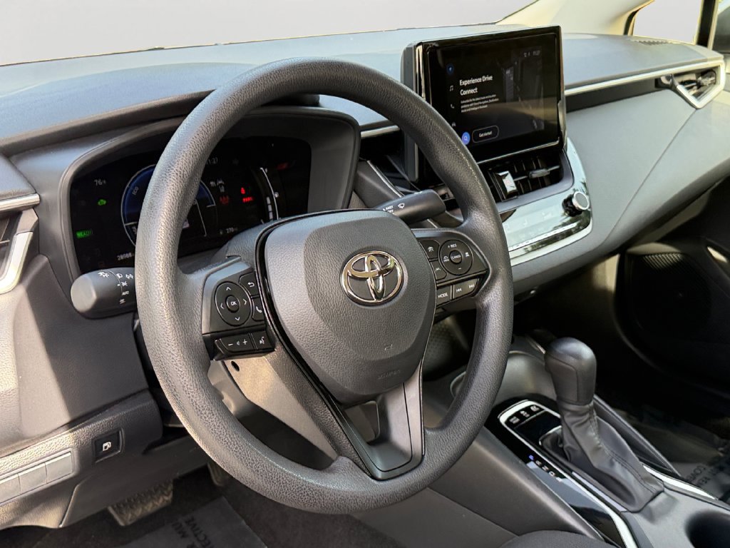 Used 2026 Toyota Corolla LE FWD image 18