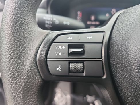 Used 2025 Honda Accord LX image 30