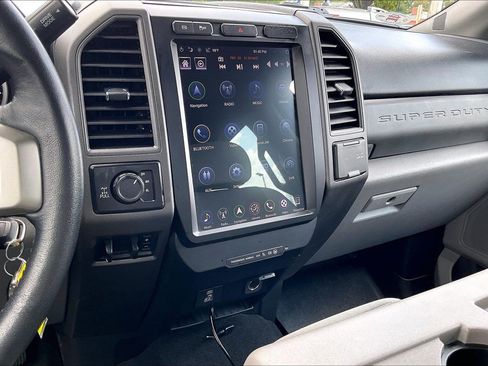 Used 2020 Ford F250 XL w/ STX Appearance Package AWD/4WD image 6