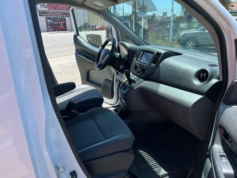 Used 2021 Nissan NV200 SV image 13