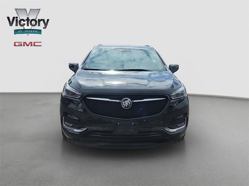 Used 2021 Buick Enclave Essence w/ Sport Touring Edition image 2