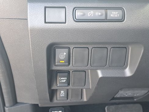 Certified 2025 Nissan Frontier SV image 26