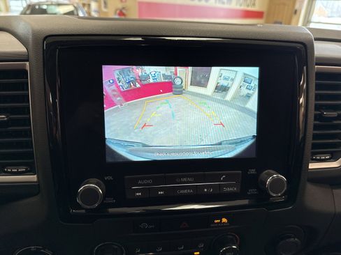 Used 2024 Nissan Frontier SV w/ Technology Package image 36