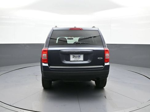 Used 2015 Jeep Patriot Sport w/ Power Value Group FWD image 7