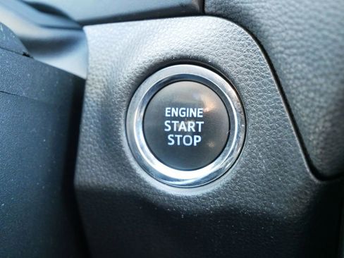 Used 2020 Toyota RAV4 Limited AWD/4WD image 28