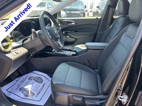 New 2026 Chevrolet Trax LT w/ Driver Confidence Package FWD image 15