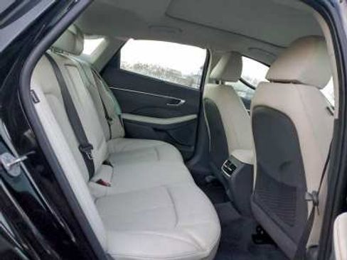 Used 2025 Hyundai Sonata Limited FWD image 6