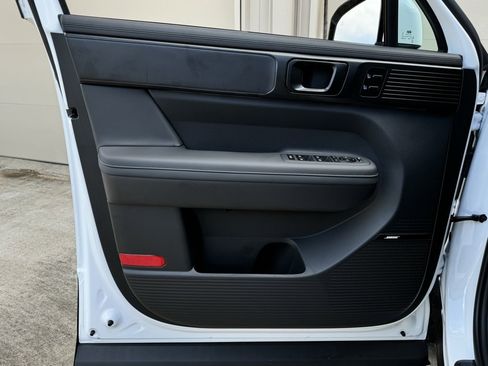 Used 2025 Hyundai Santa Fe Calligraphy image 23