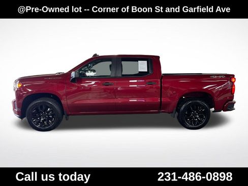 Used 2020 Chevrolet Silverado 1500 Custom w/ Custom Value Package AWD/4WD image 2